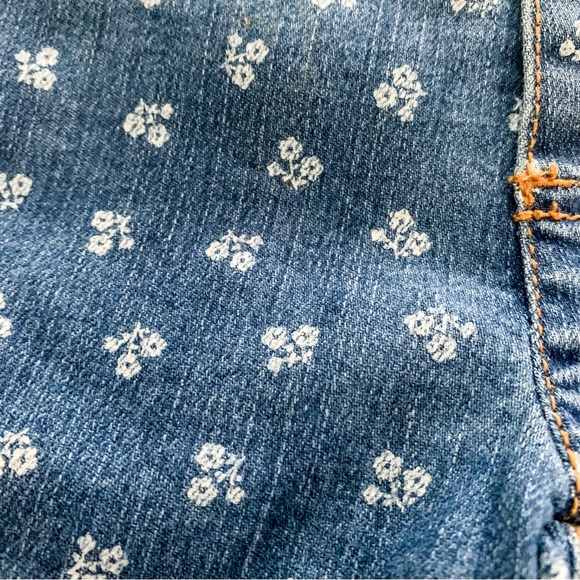 9 months Carter’s floral jeans - Picture 2 of 3